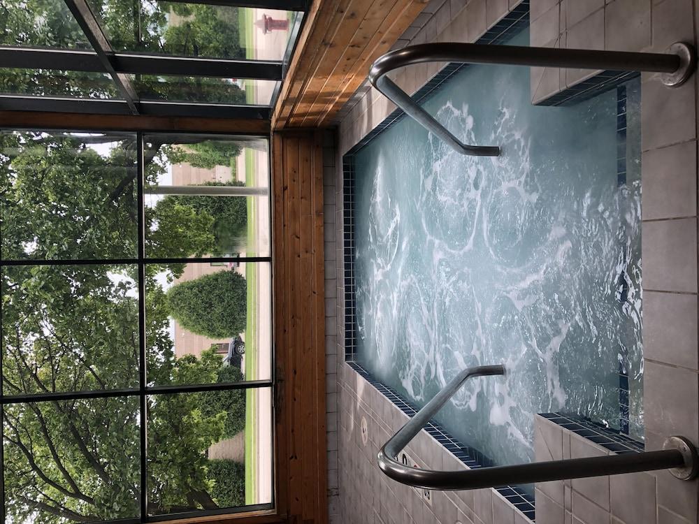 Baymont Inn & Suites By Wyndham Mukwonago Zewnętrze zdjęcie