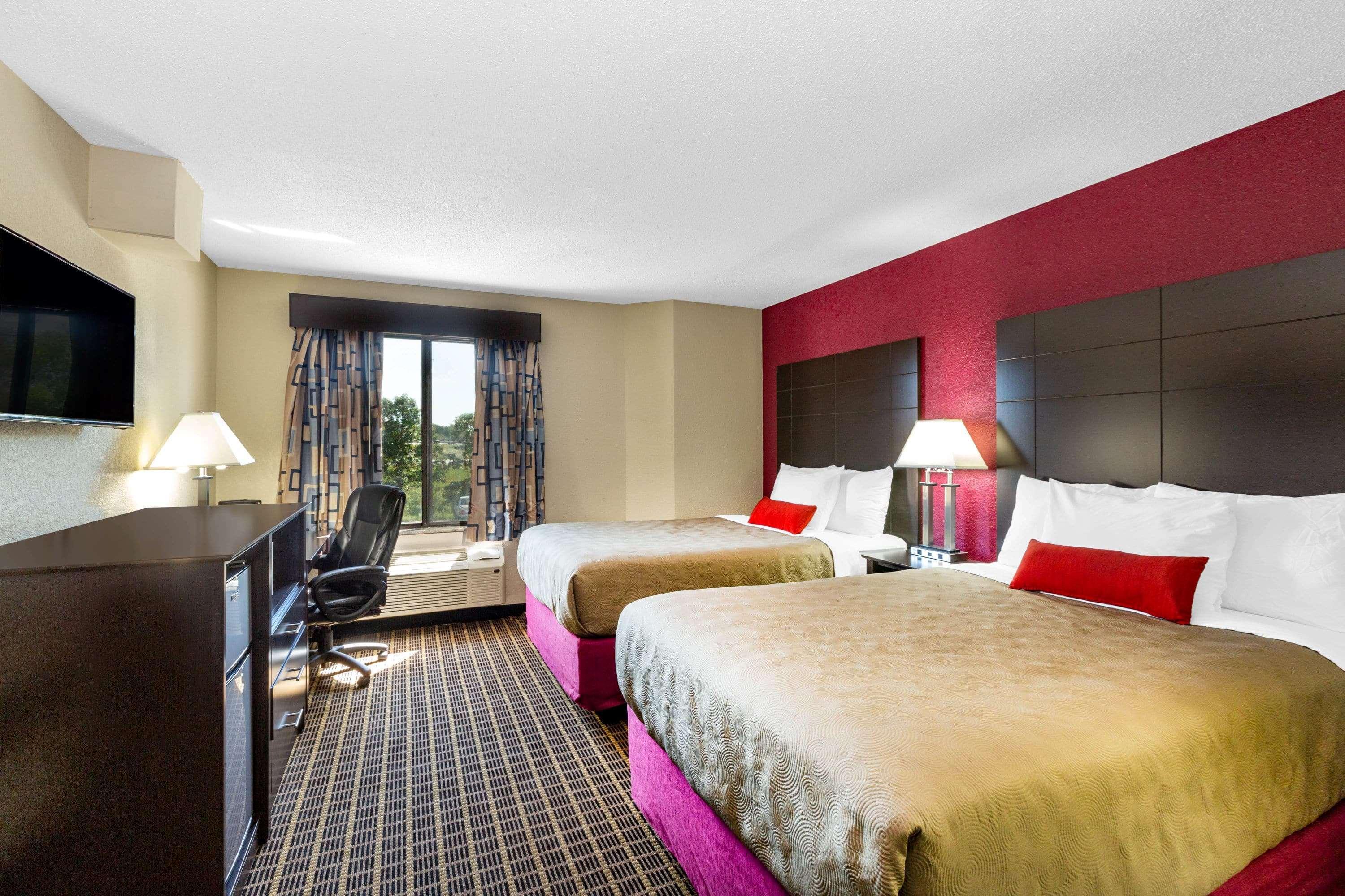 Baymont Inn & Suites By Wyndham Mukwonago Zewnętrze zdjęcie