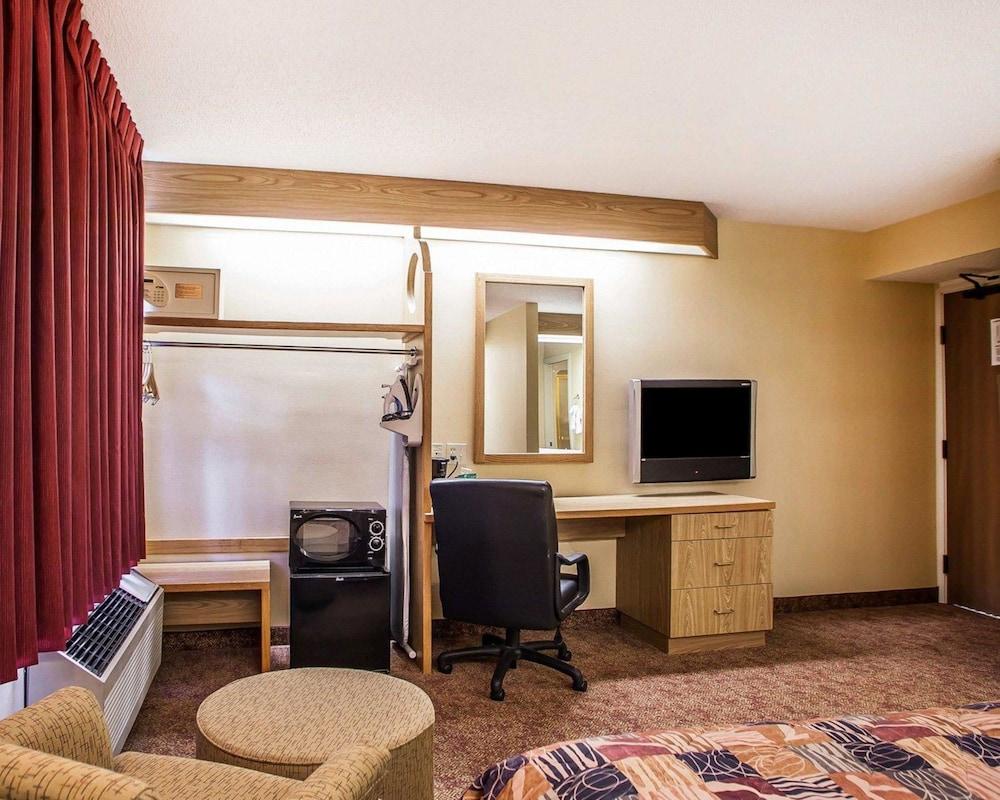 Baymont Inn & Suites By Wyndham Mukwonago Zewnętrze zdjęcie