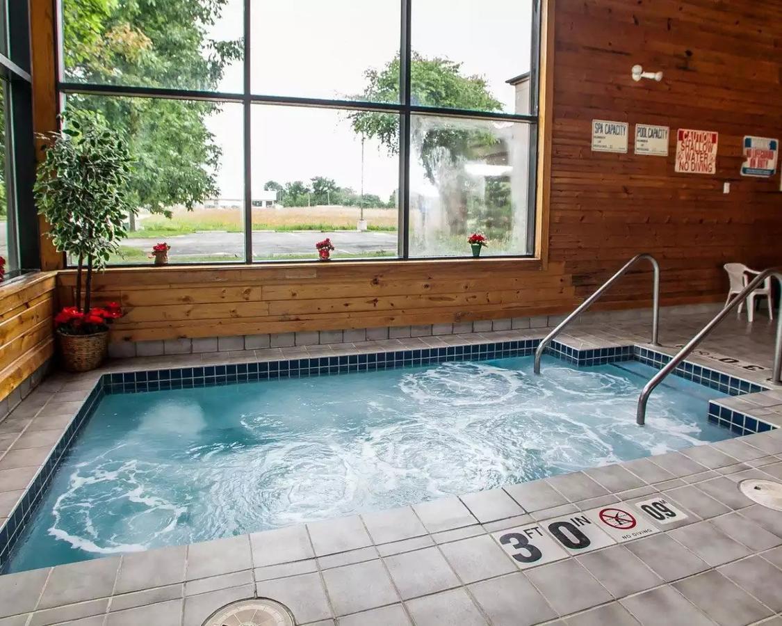 Baymont Inn & Suites By Wyndham Mukwonago Zewnętrze zdjęcie